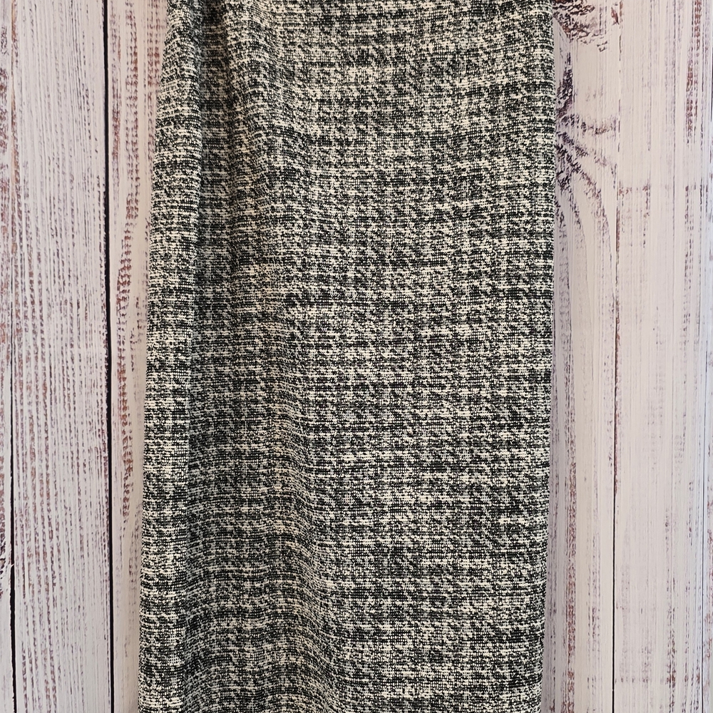 NWT Classic Black and White Tweed Pencil Skirt